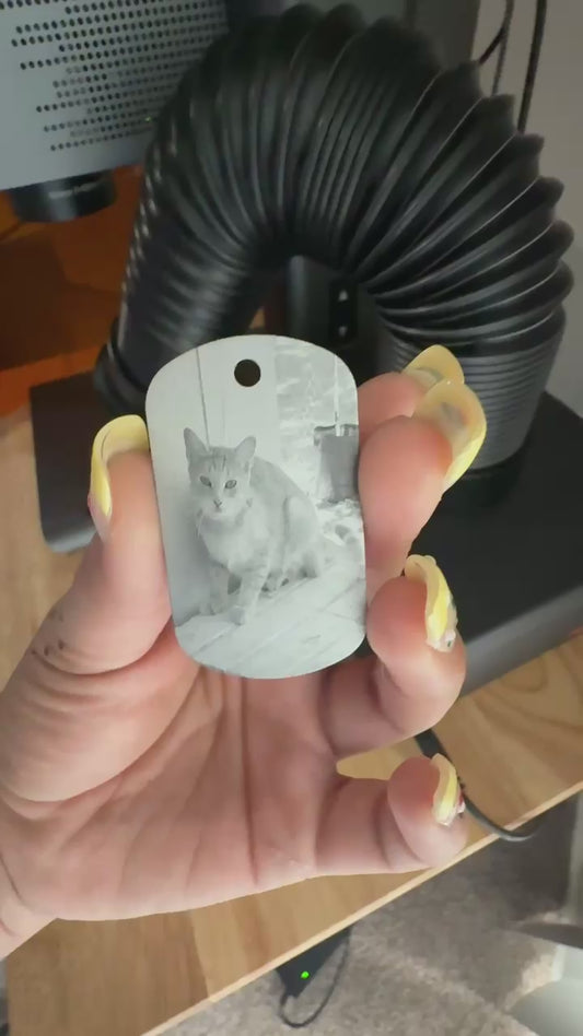 Custom Photo Engraved Keychain – Personalized Memory Keepsake